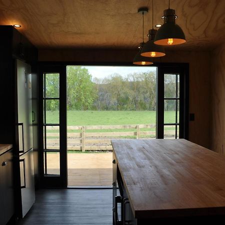 Renagour Cottage - Farmstay With Hot Tub! Уонгануи Экстерьер фото