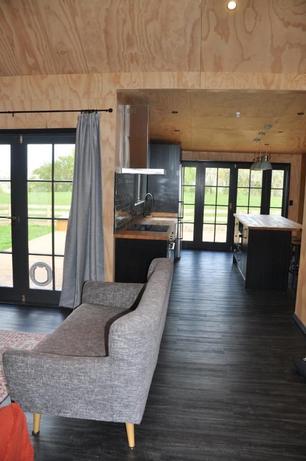 Renagour Cottage - Farmstay With Hot Tub! Уонгануи Экстерьер фото